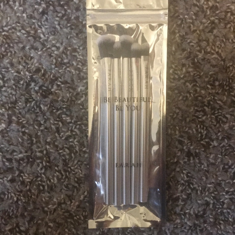 F.A.R.A.H Be Beautiful.  Be You. Brush Set